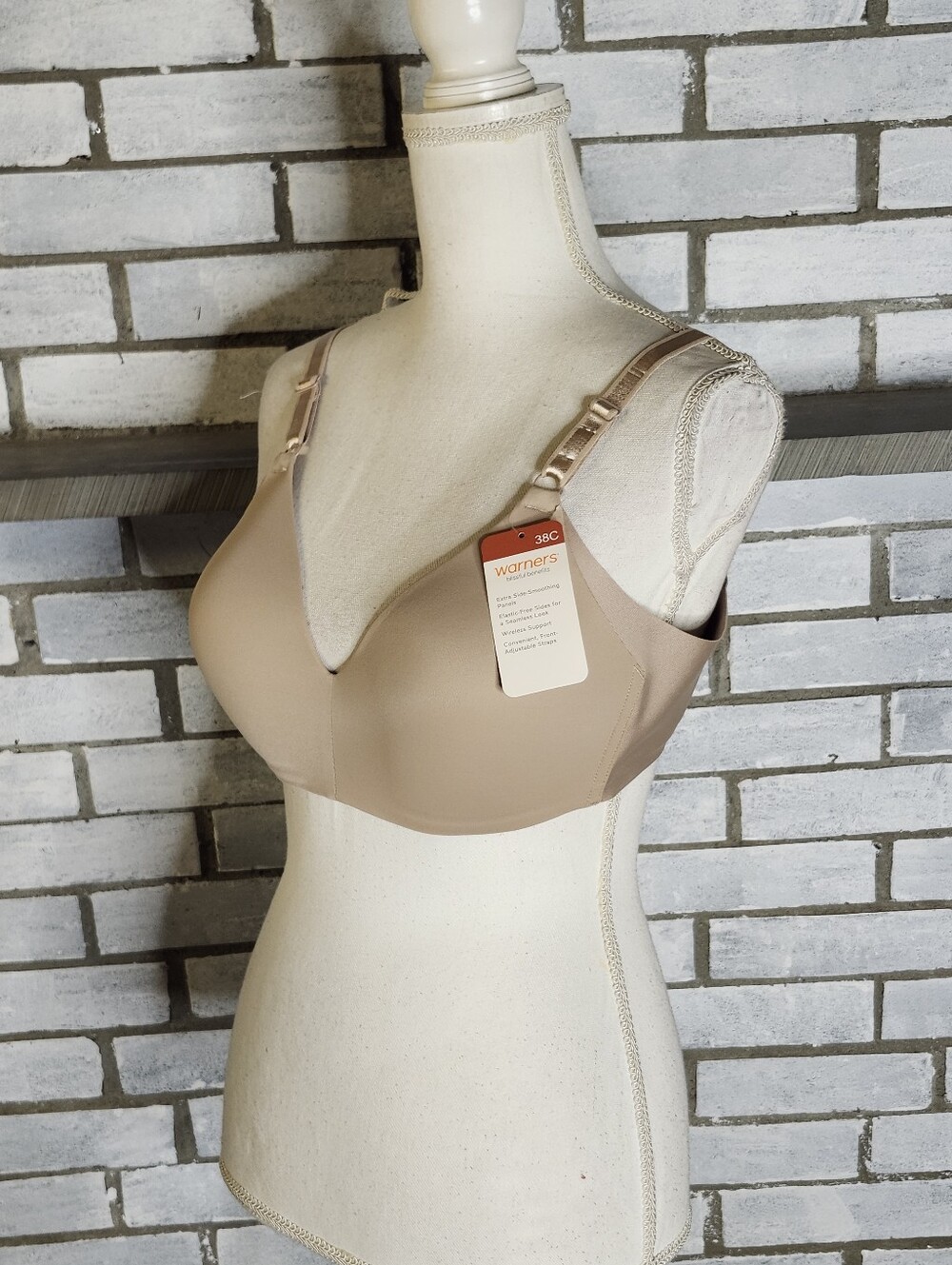 • Warners Blissful Benefits Wireless Bra 38C NWT Toasted Almond Smoothing Sides